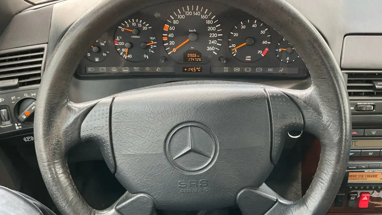 Mercedes-Benz SL 280 Deutsches Fahrzeug vom Rentner geb. 1936, foto 10