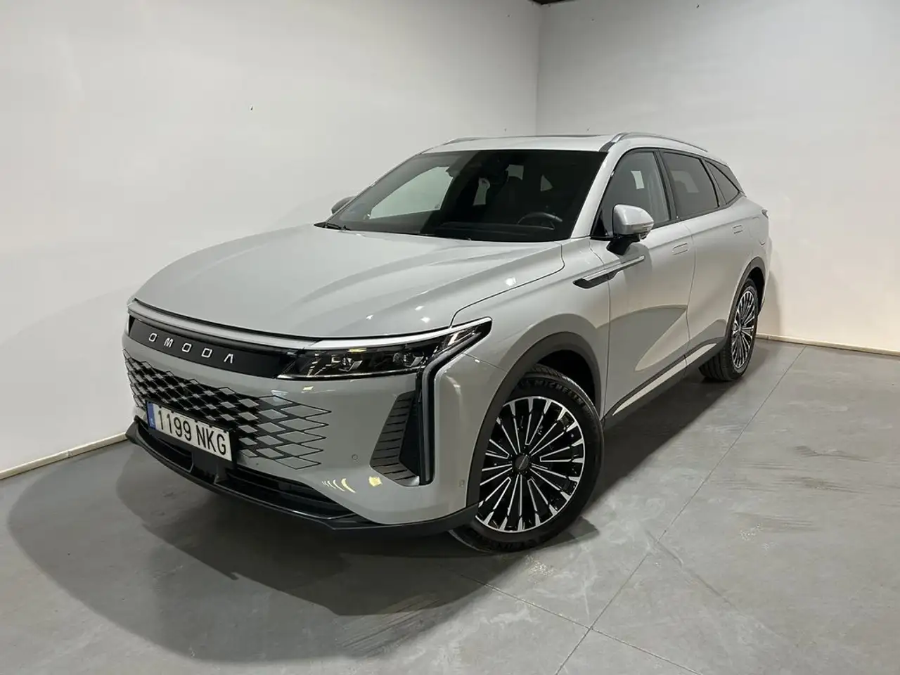 Omoda 9
