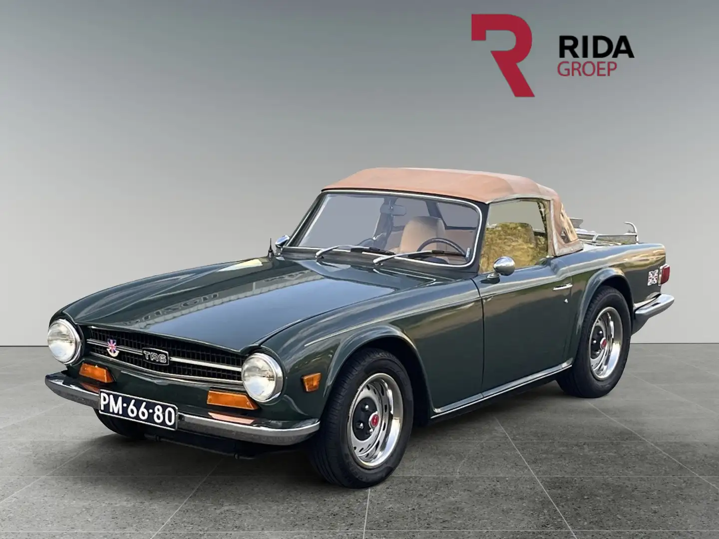 Triumph TR6 Soft Top Verde - 1
