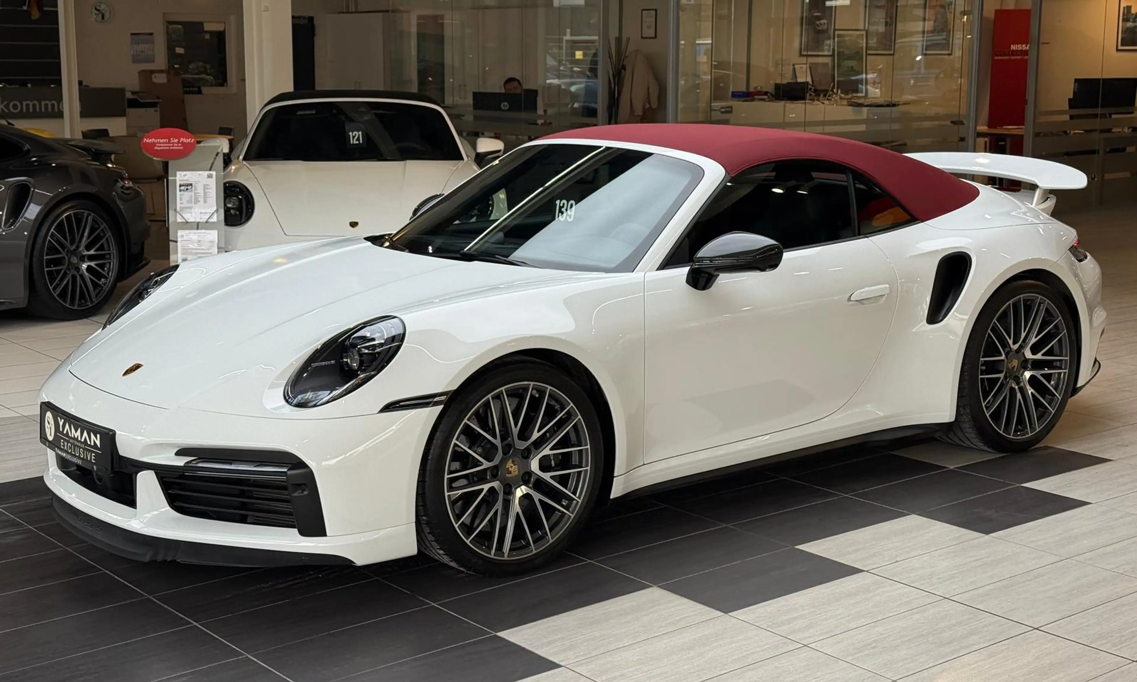 Porsche 911 Turbo S Cabriolet*InnoDrive*Carbon*Lift* — photo 12