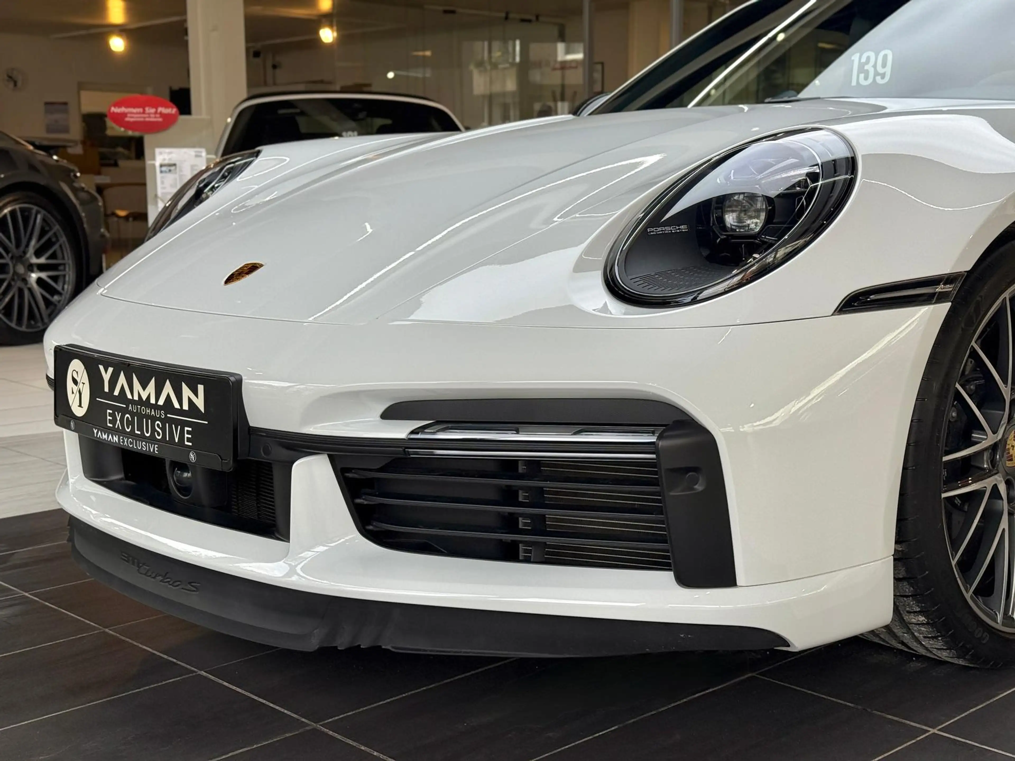 Porsche 911 Turbo S Cabriolet*InnoDrive*Carbon*Lift* — photo 3