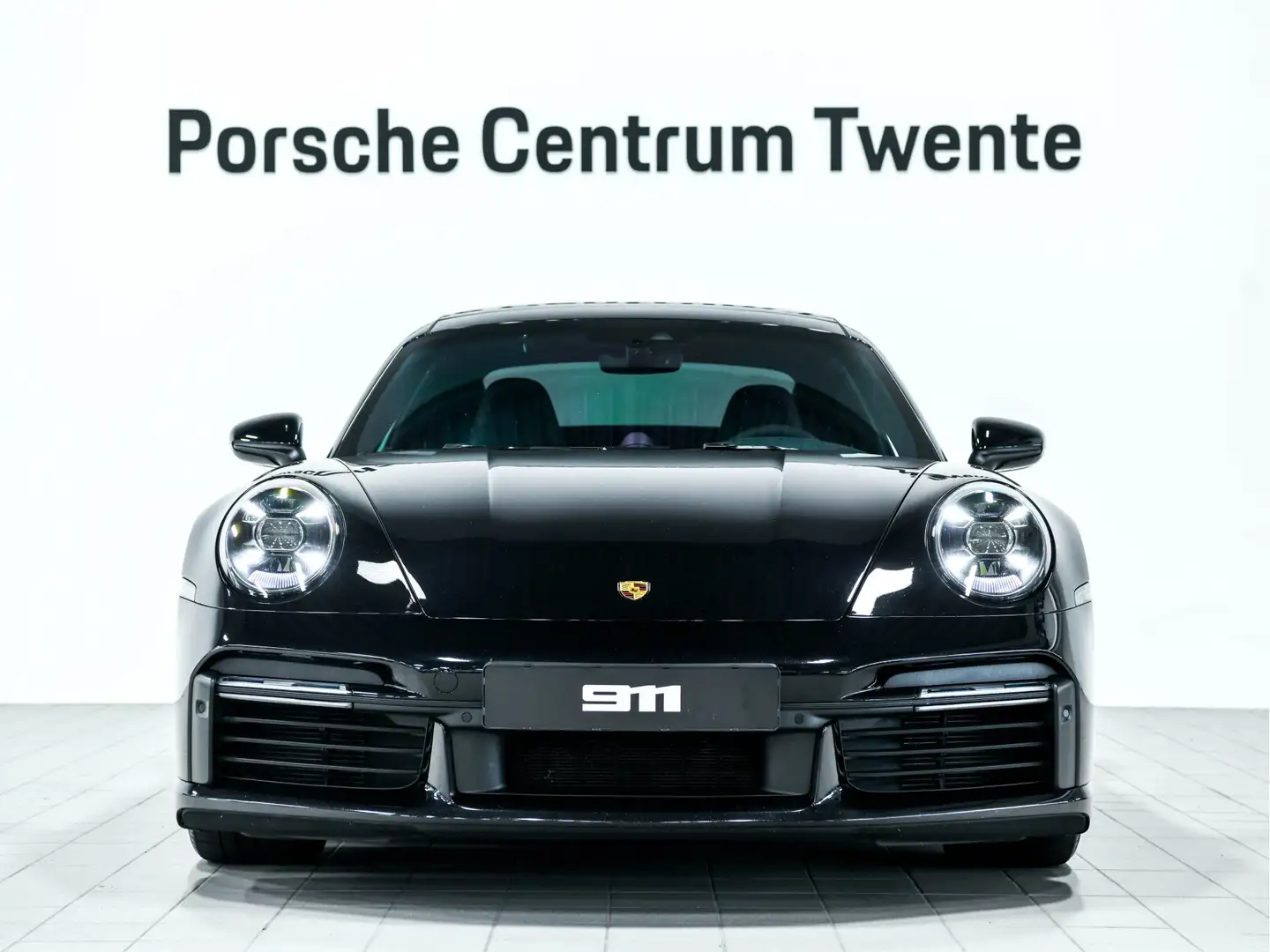 Porsche 992 Turbo S Zwart - 2