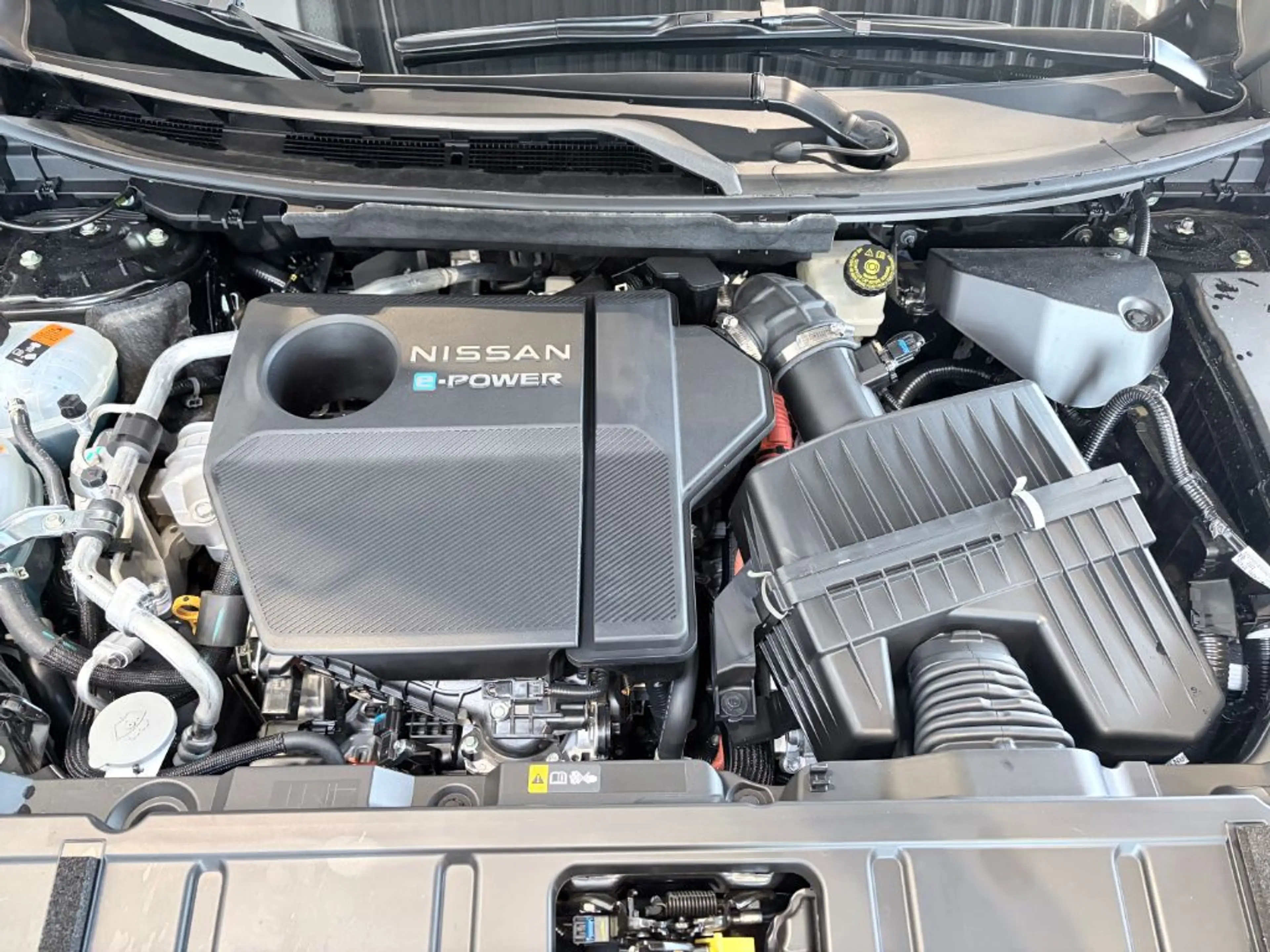 Nissan X-Trail 1.5 VC-T e-POWER e-4ORCE Tekna PGD — photo 14