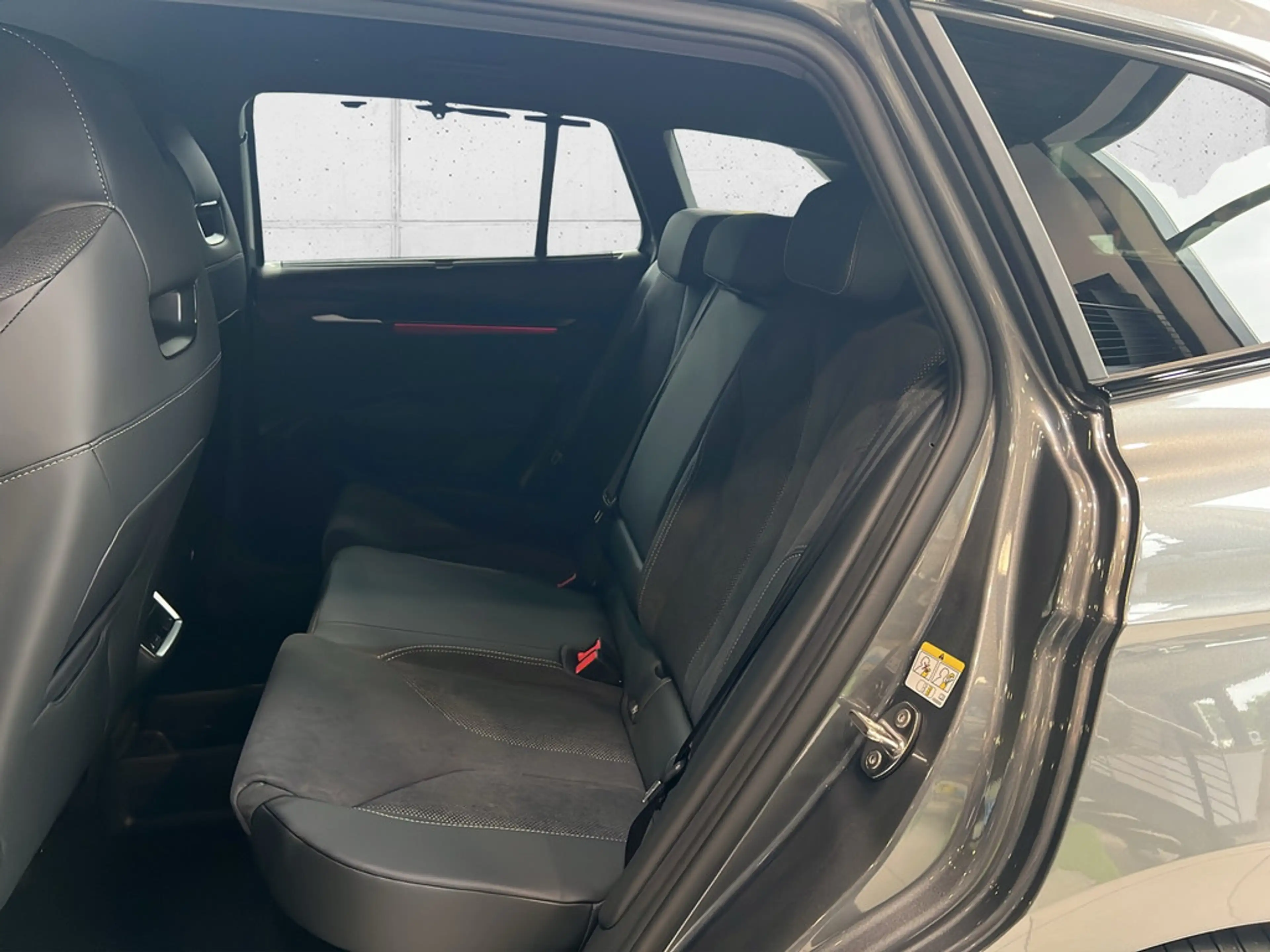 Skoda Enyaq 85 Sportline SHZ ACC HUD LED NAVI AHK — photo 10