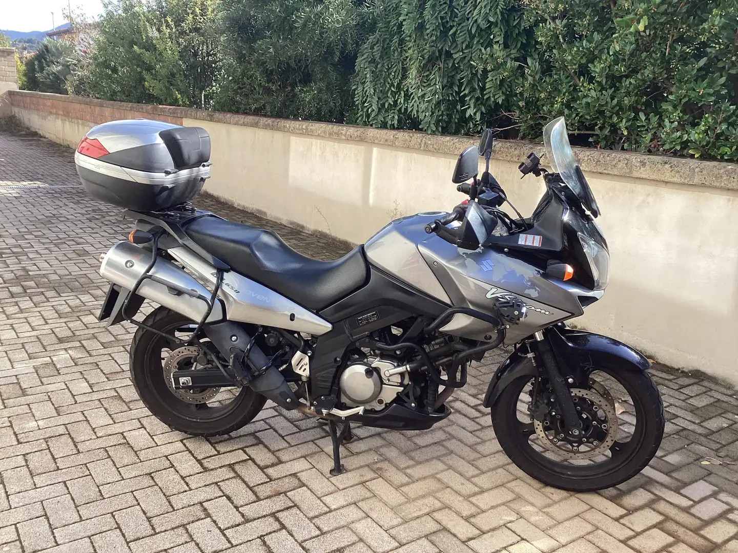 Suzuki V-Strom 650 Dl Grigio - 1