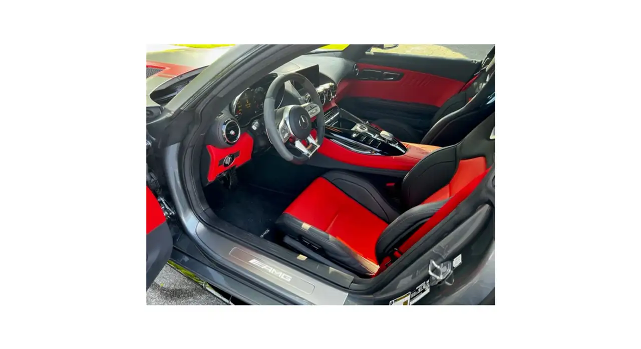Mercedes-Benz AMG GT снимка Mercedes-Benz AMG GT