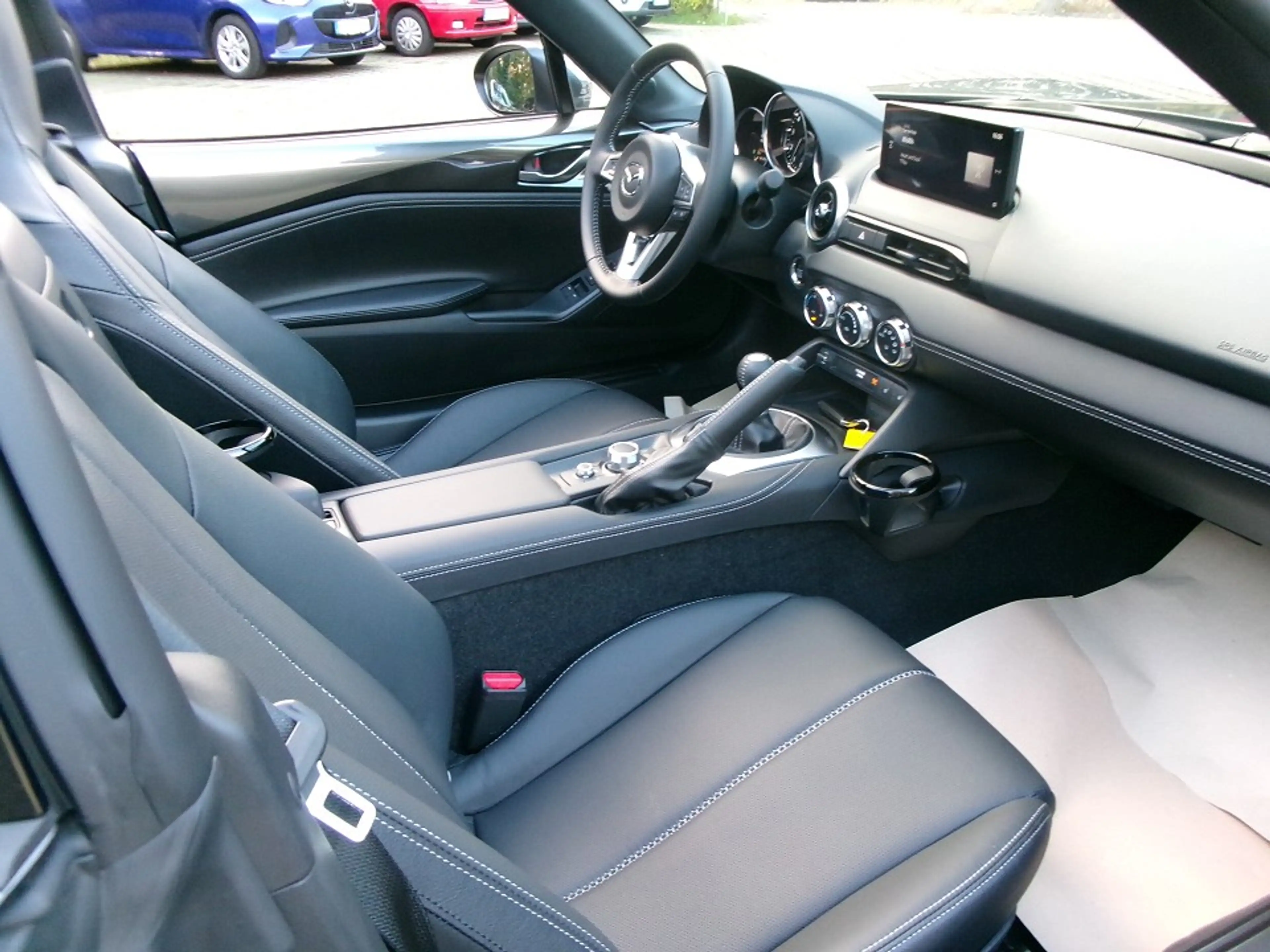 Mazda MX-5 1.5L SKYACTIV-G (132 hp) — photo 10
