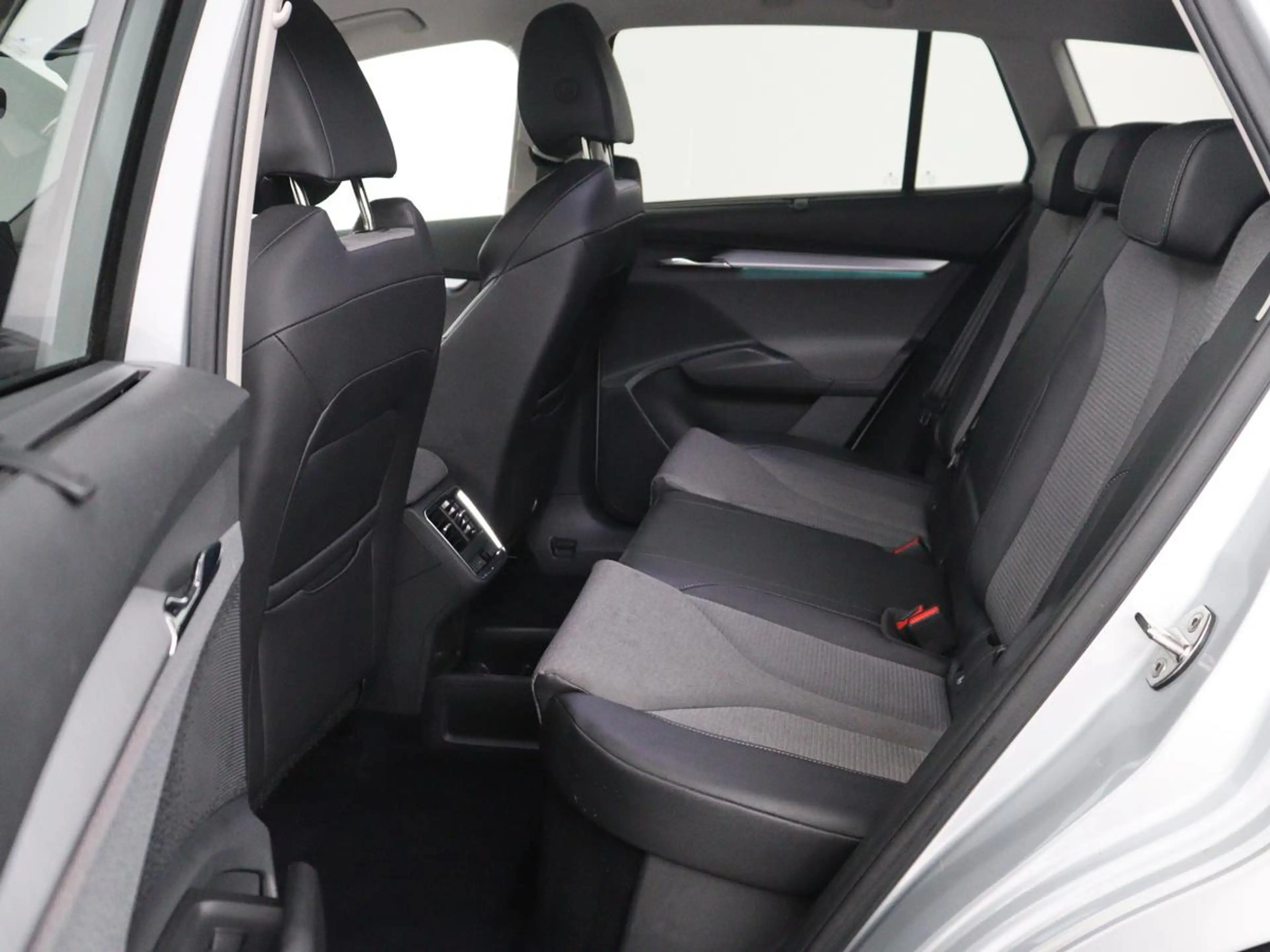 Skoda Enyaq iV 80 | SOH 92,1% | Memory | Half leder | Stuur/st — photo 6