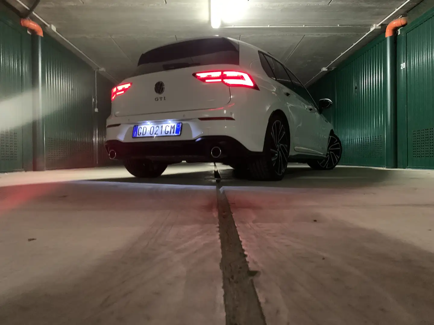 Volkswagen Golf GTI 2.0 tsi 245cv dsg - 2