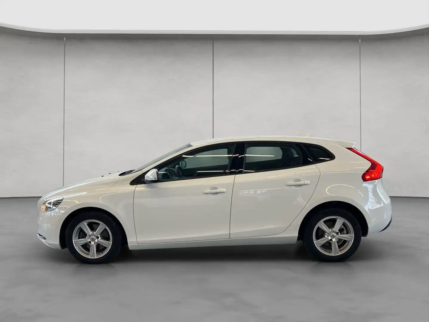 Volvo V40 T2 Navi Einparkh v+h Infotainmentsystem Alb - 2