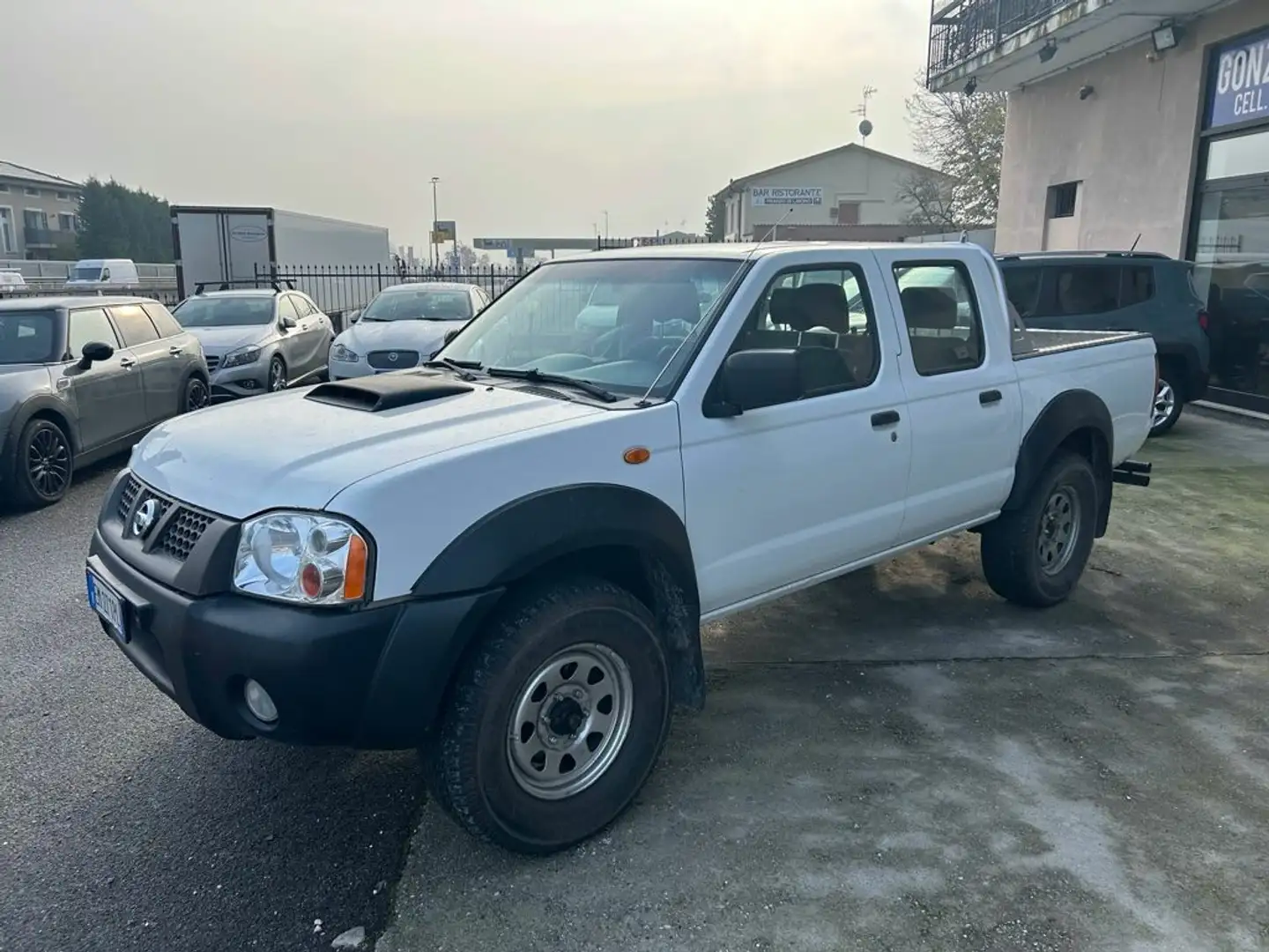 Nissan Navara 2.5 D 4p. Double Cab Efficient Bianco - 2