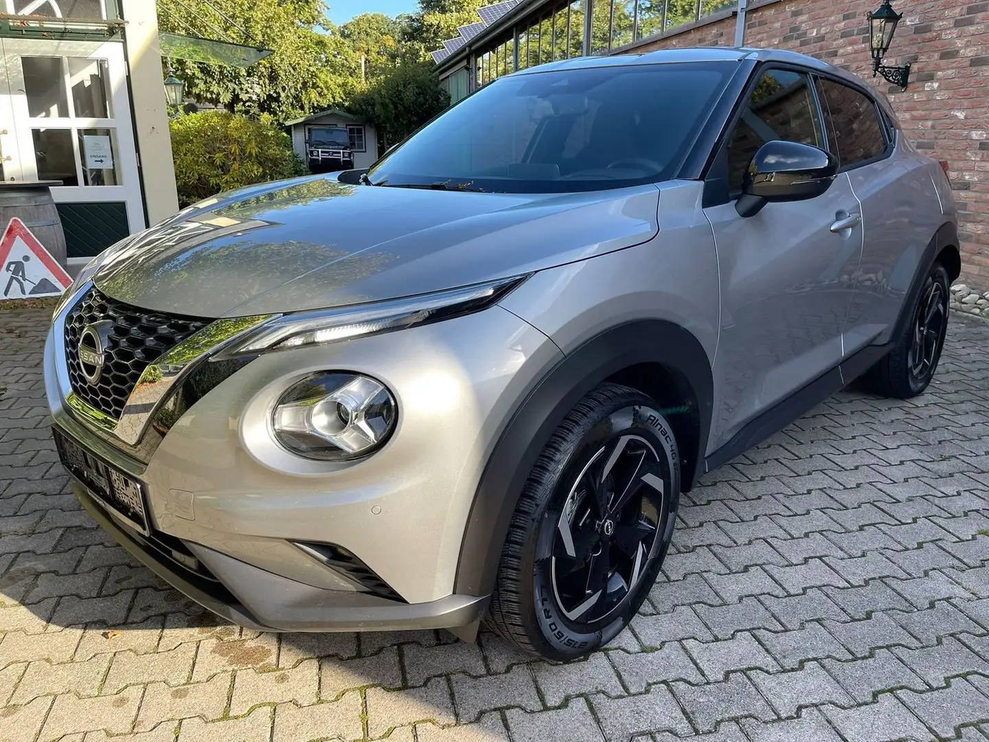 Nissan Juke N-Connecta SItzheizu Navi Kamera Multi Frei Plateado - 1