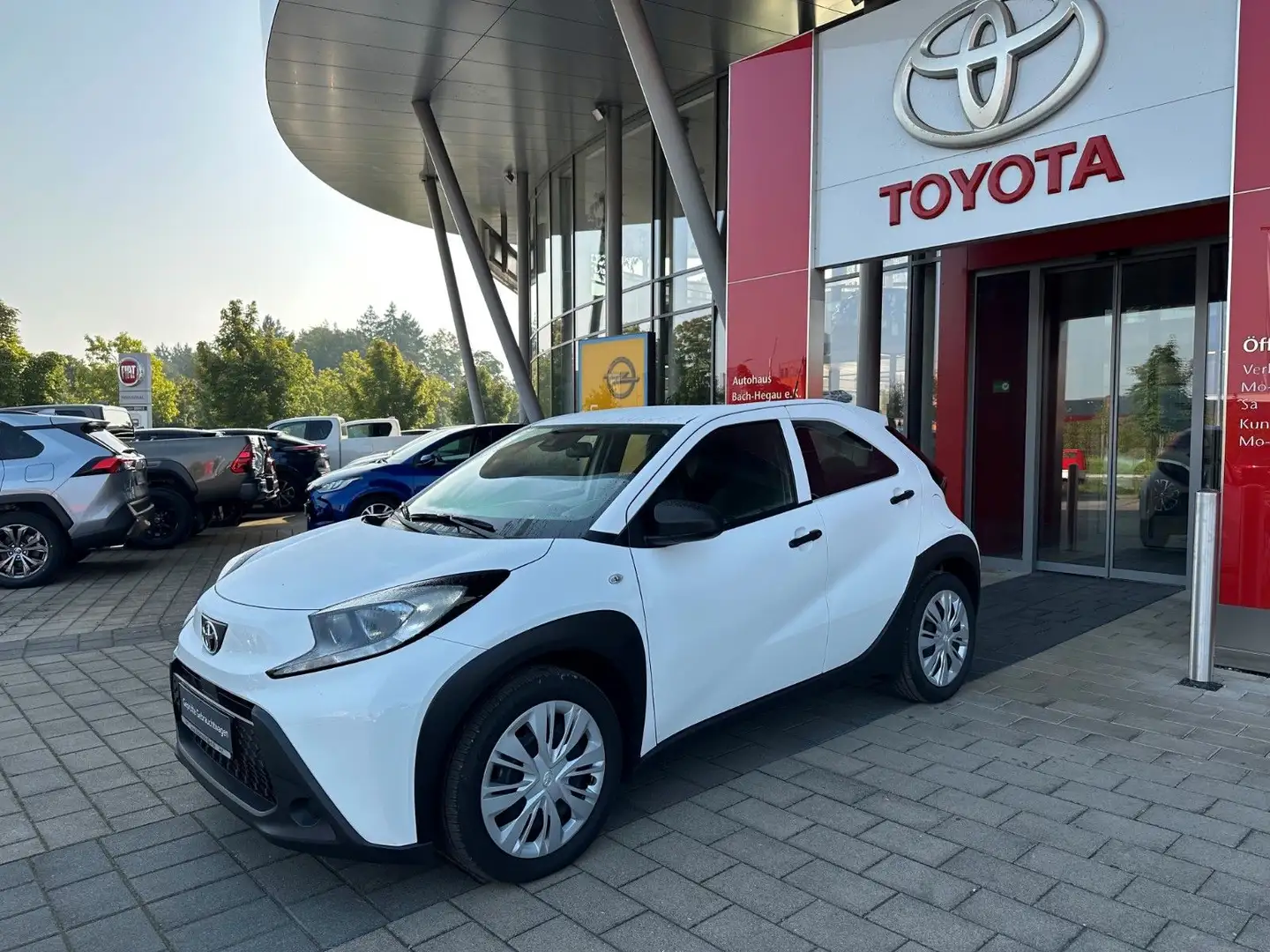 Toyota Aygo X 1,0l Basis ***bis zu 15 Jahre Garantie*** Weiß - 2