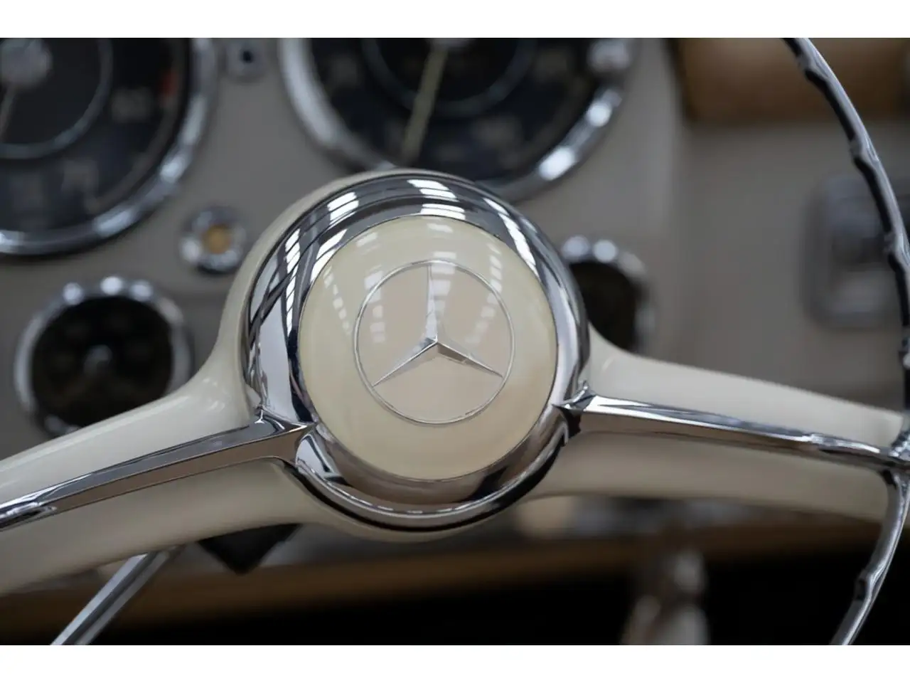 Mercedes-Benz 190 SL + HARDTOP 1958 - ETAT EXCEPTIONNEL - RESTAUREE - BVM 105cv, foto 10