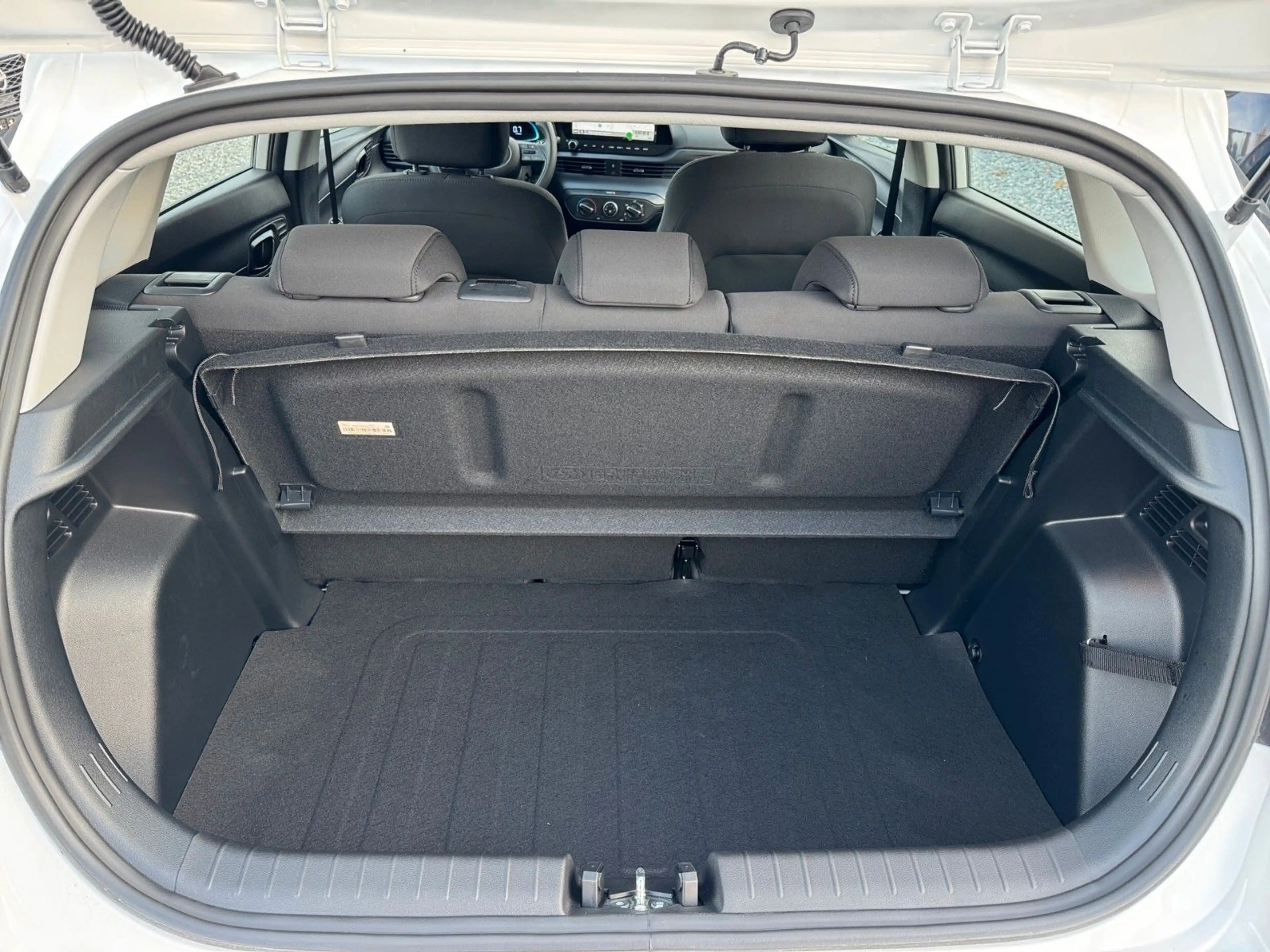 Hyundai i20 Select Funktions-Paket — photo 12