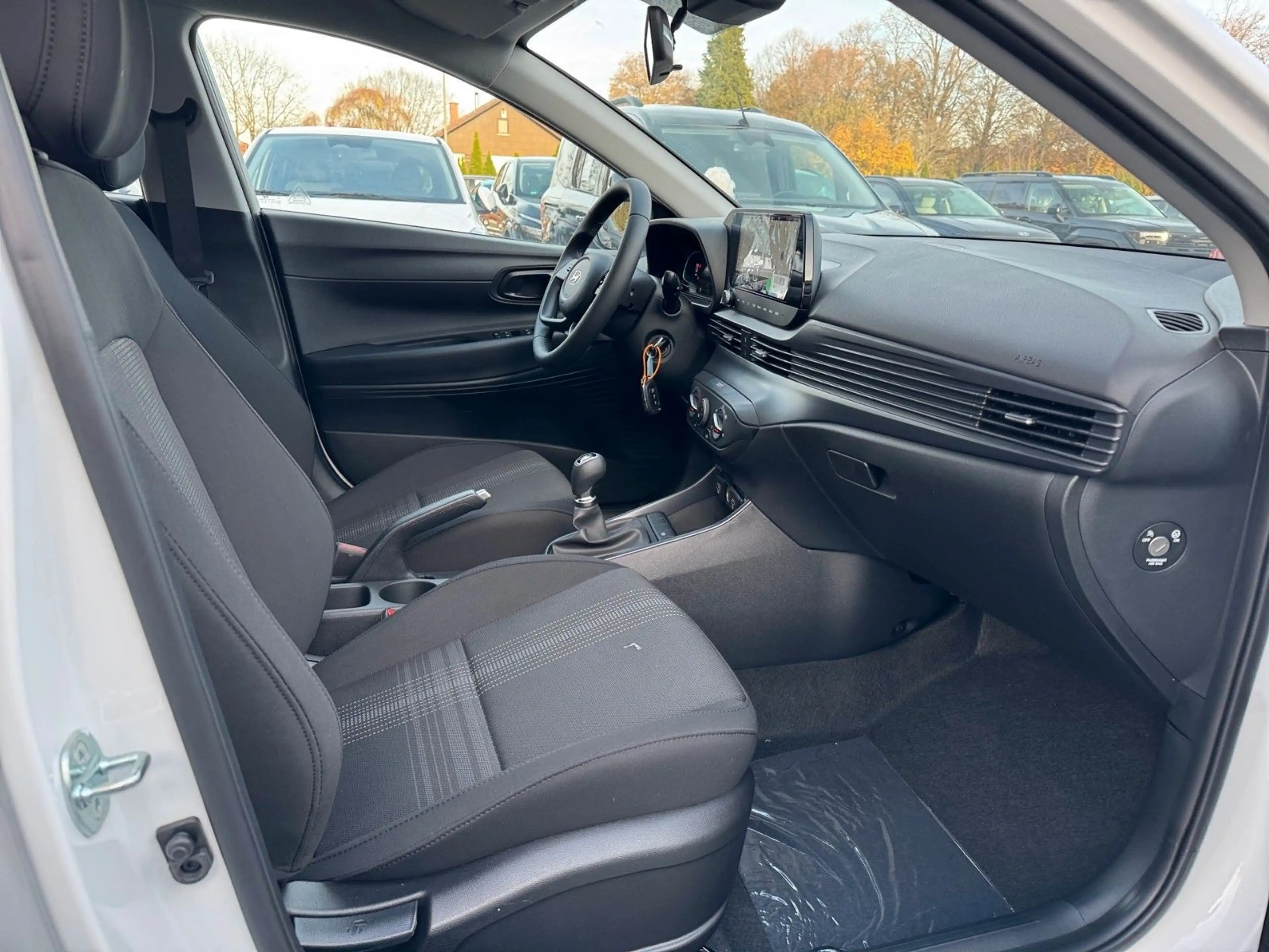 Hyundai i20 Select Funktions-Paket — photo 13