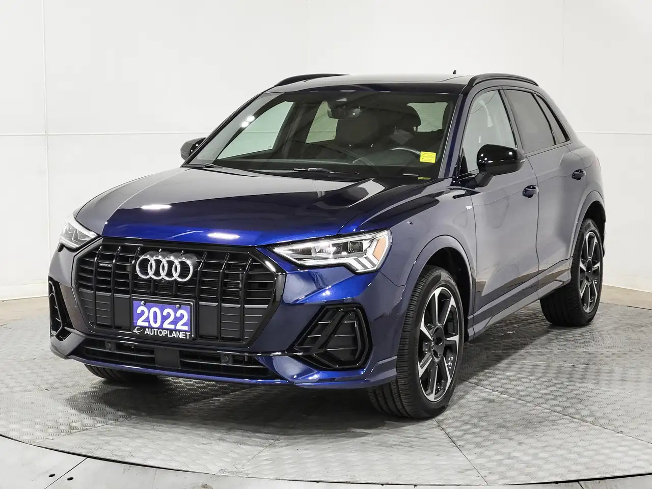 Audi Q3 photo Audi Q3