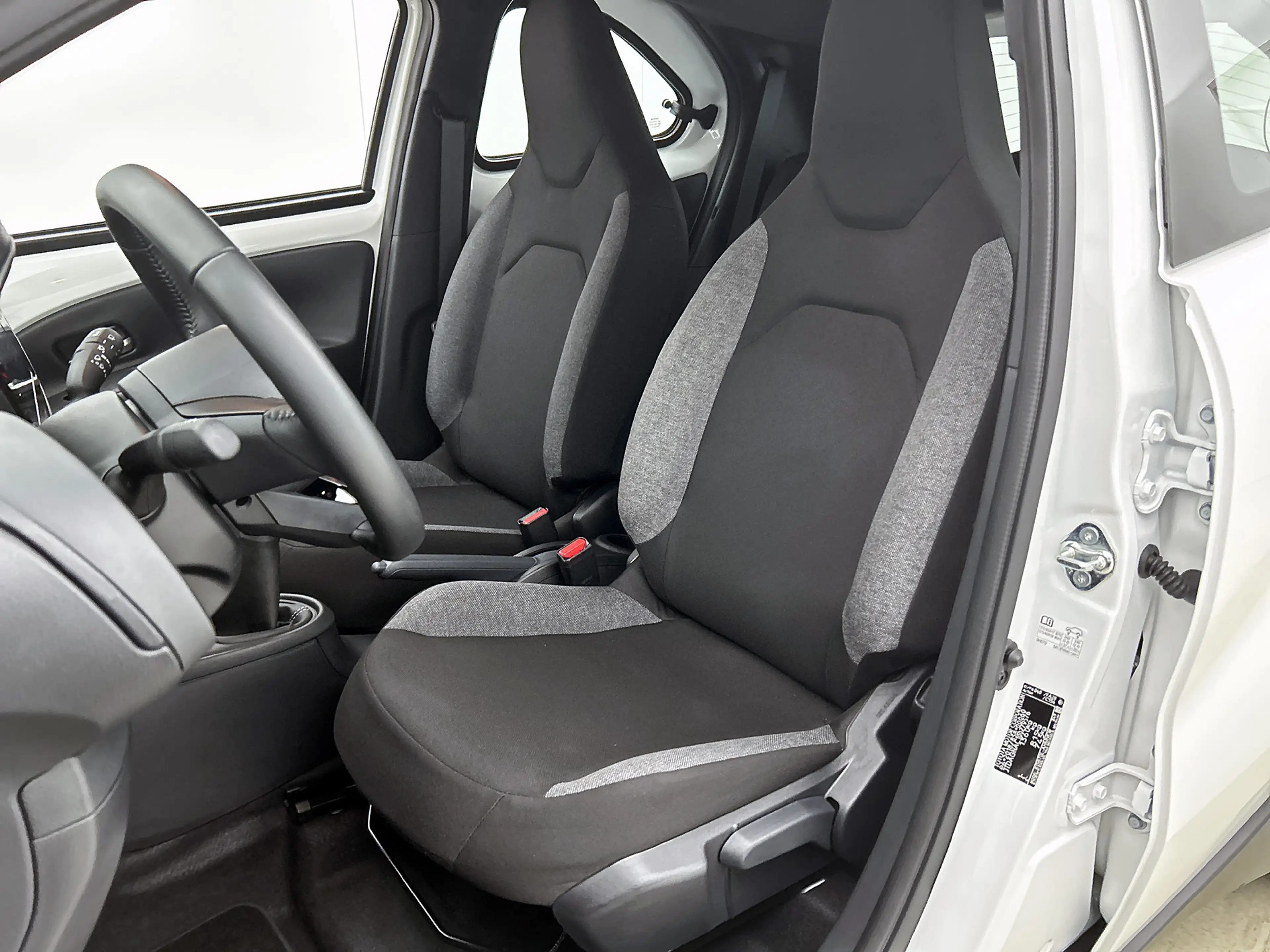 Toyota Aygo X 1.0 VVT-i MT Play | Cruise Control Adaptief | Acht — photo 15
