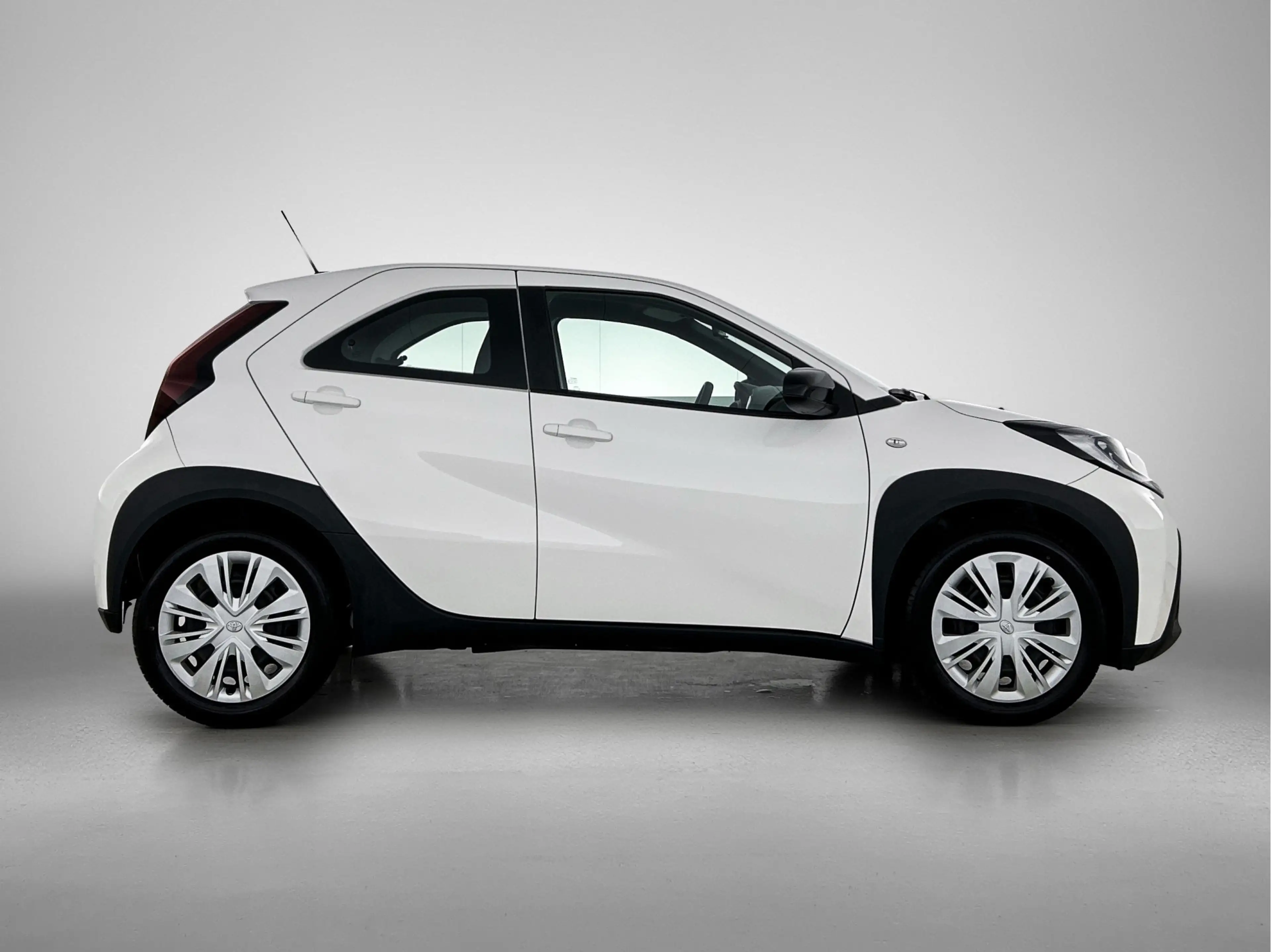 Toyota Aygo X 1.0 VVT-i MT Play | Cruise Control Adaptief | Acht — photo 11