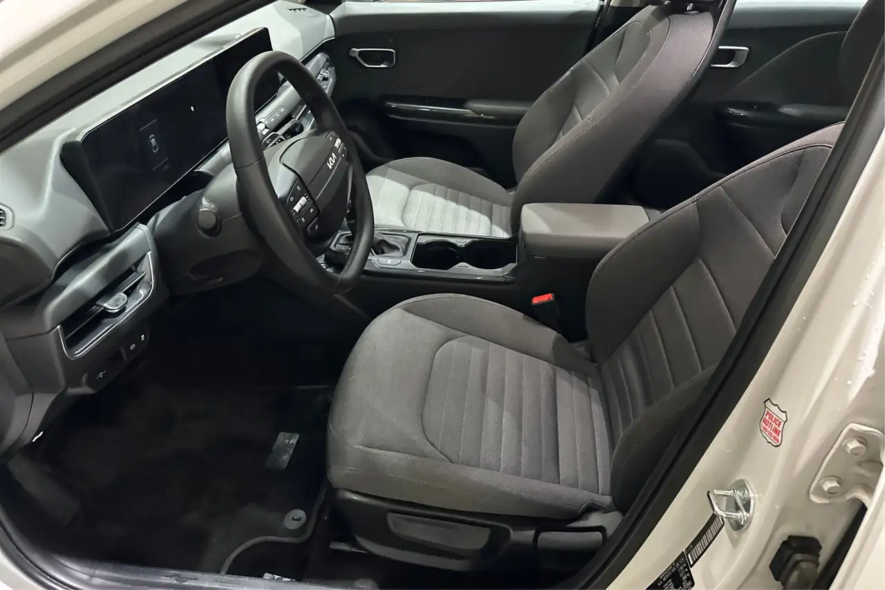 Kia K4 photo Kia K4