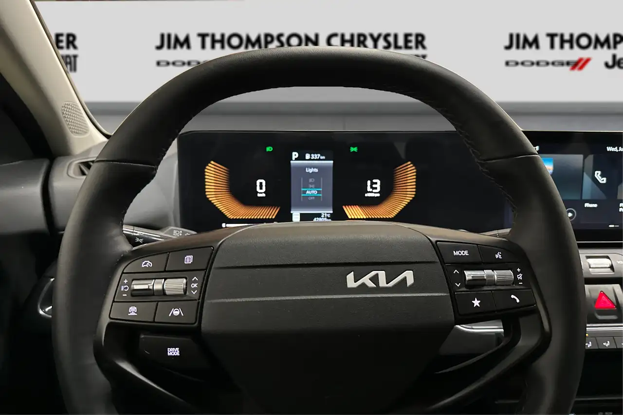 Kia K4 photo Kia K4