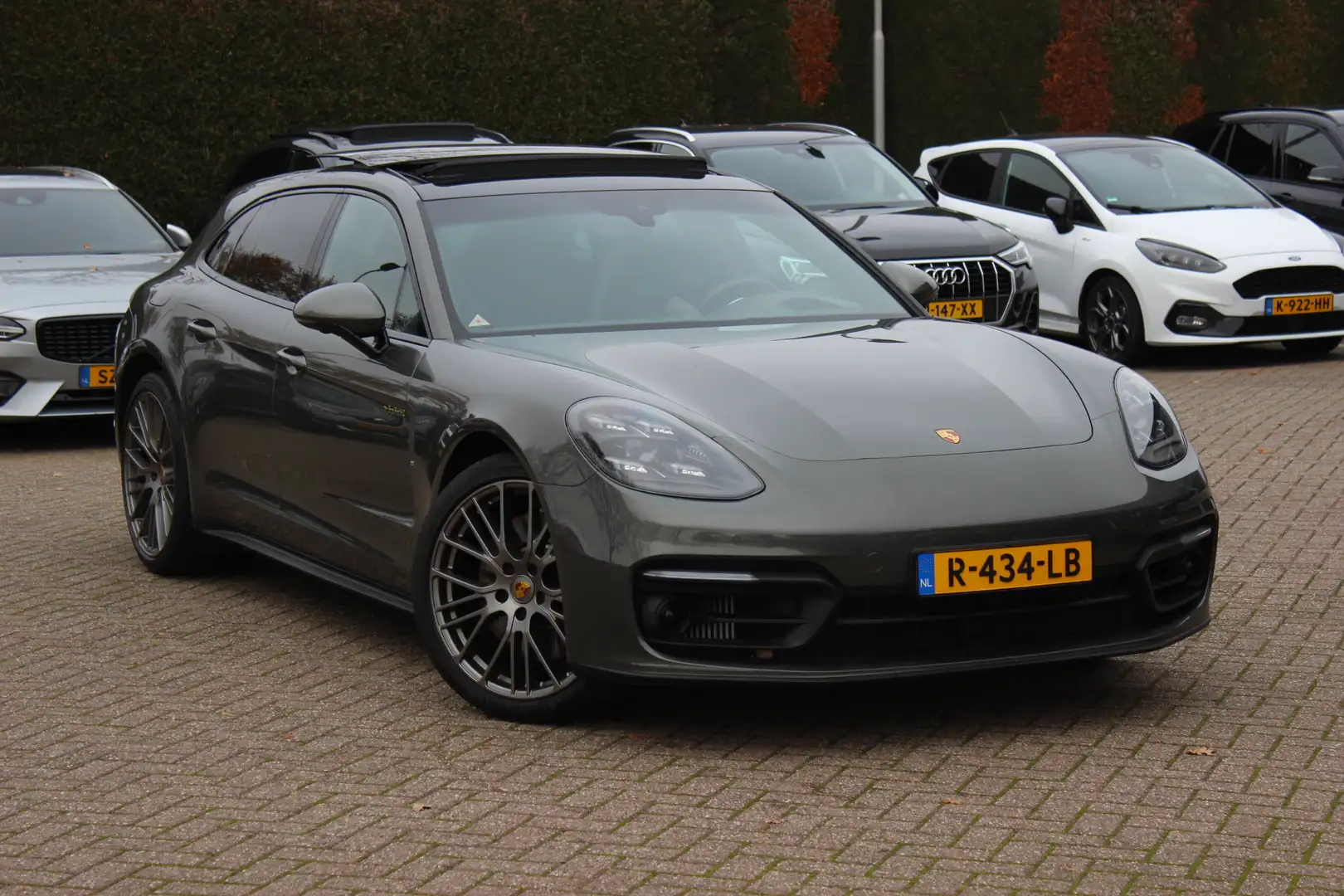 Porsche Panamera Sport Turismo 2.9 4 E-Hybrid Platinum Edition / Pa Verde - 1