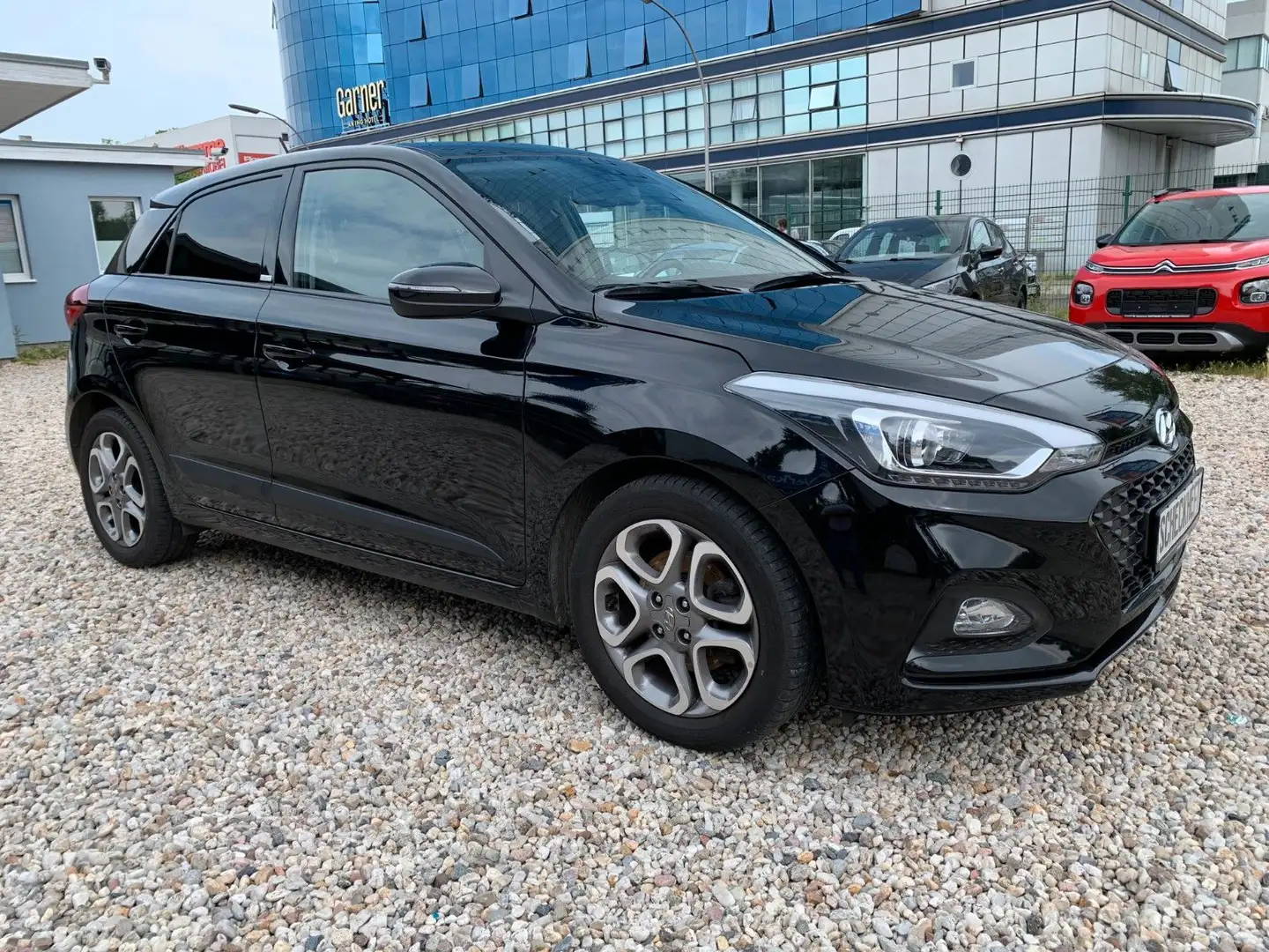 Hyundai i20 Style*120 PS * sehr gepflegter Zustand Schwarz - 1