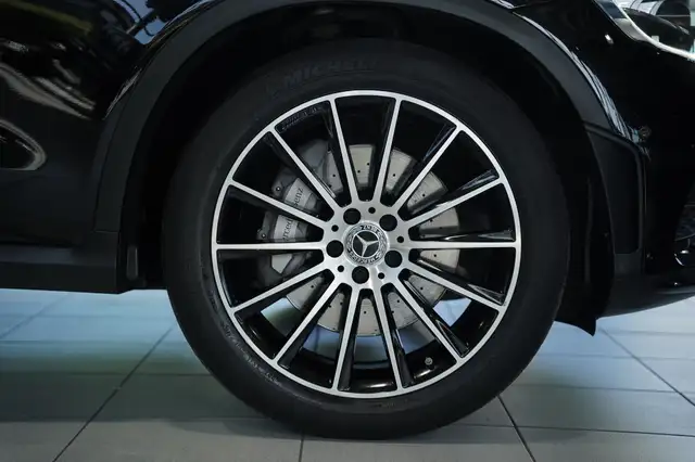 Mercedes-Benz GLC 200 view 7