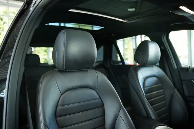 Mercedes-Benz GLC 200 view 15