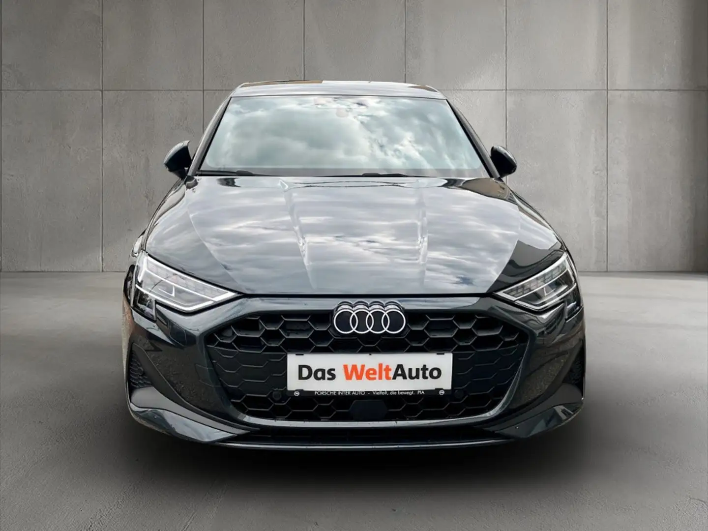 Audi A3 30 TFSI Grau - 2