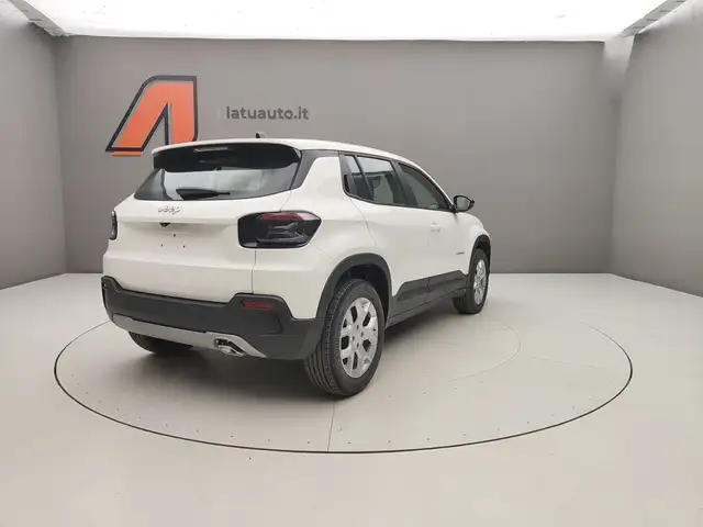 Jeep Avenger view 7