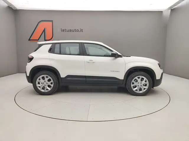 Jeep Avenger view 8