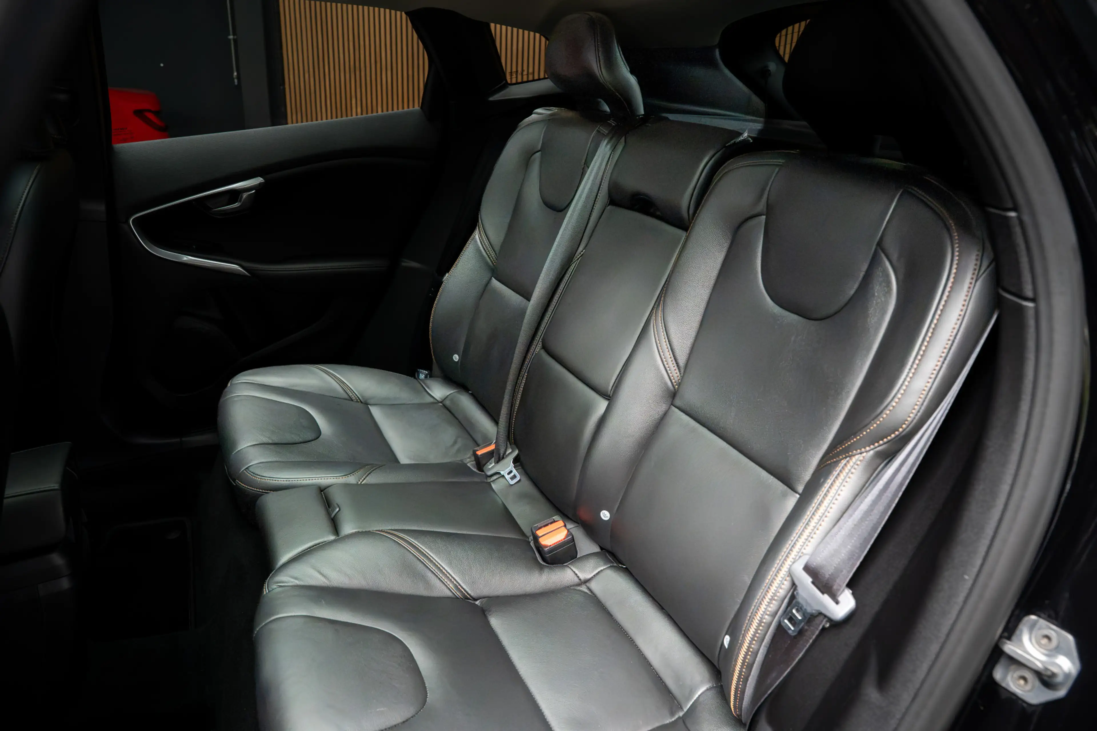 Volvo V40 Cross Country 1.5 T3 Polar+ Luxury Leer Panodak Harman K. Camera — photo 22
