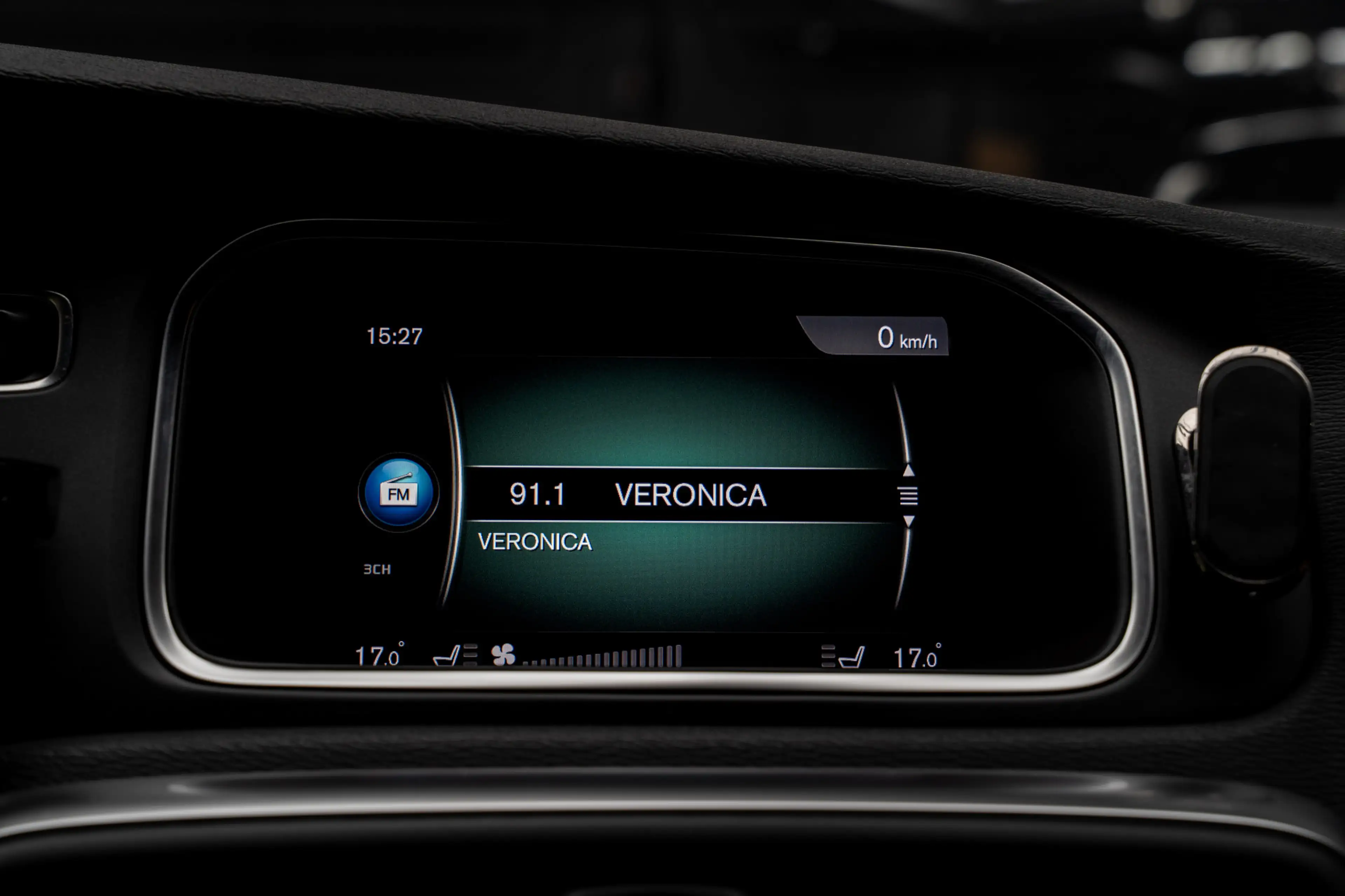 Volvo V40 Cross Country 1.5 T3 Polar+ Luxury Leer Panodak Harman K. Camera — photo 17