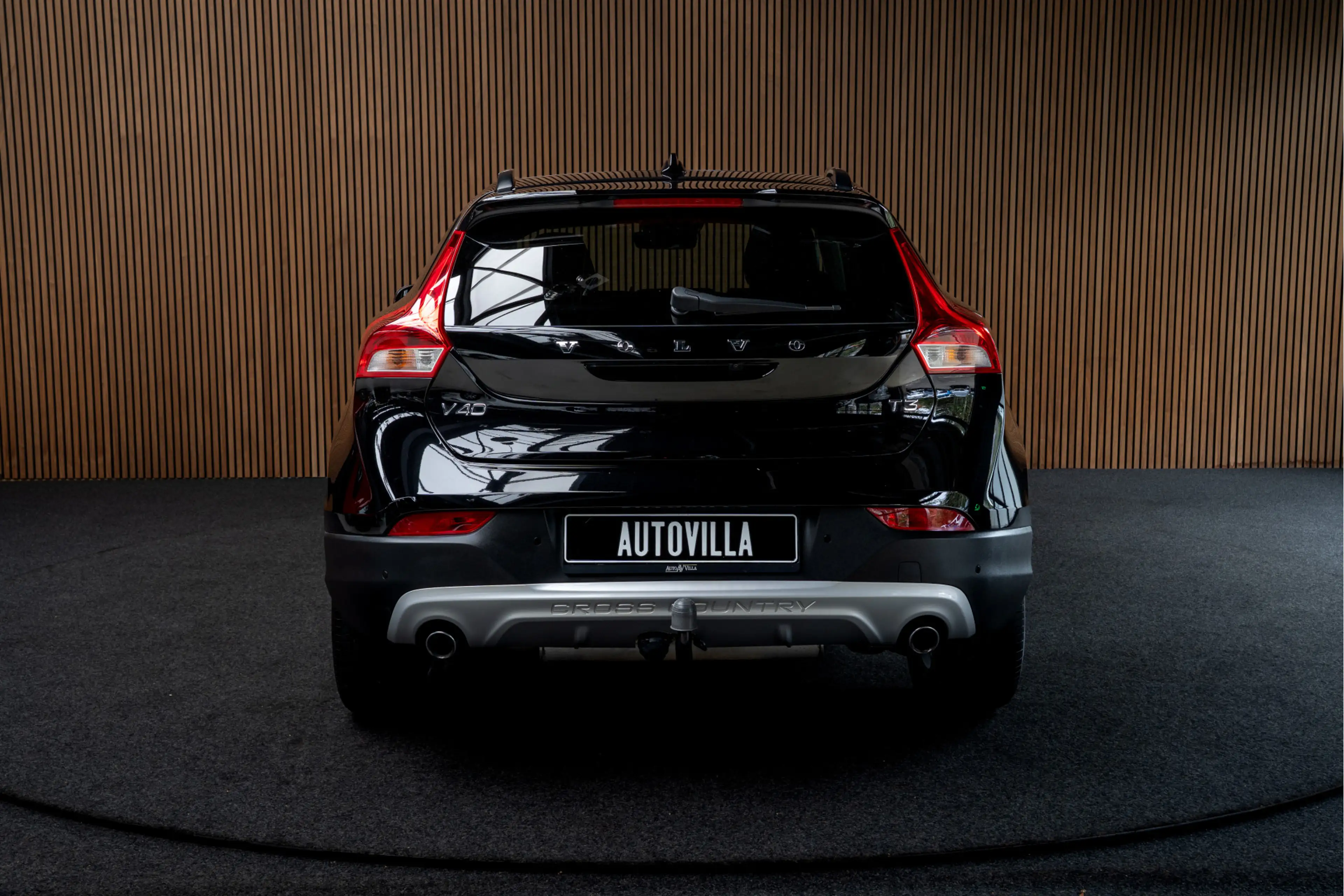 Volvo V40 Cross Country 1.5 T3 Polar+ Luxury Leer Panodak Harman K. Camera — photo 4