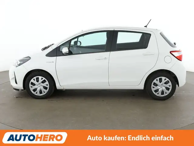 Toyota Yaris view 3