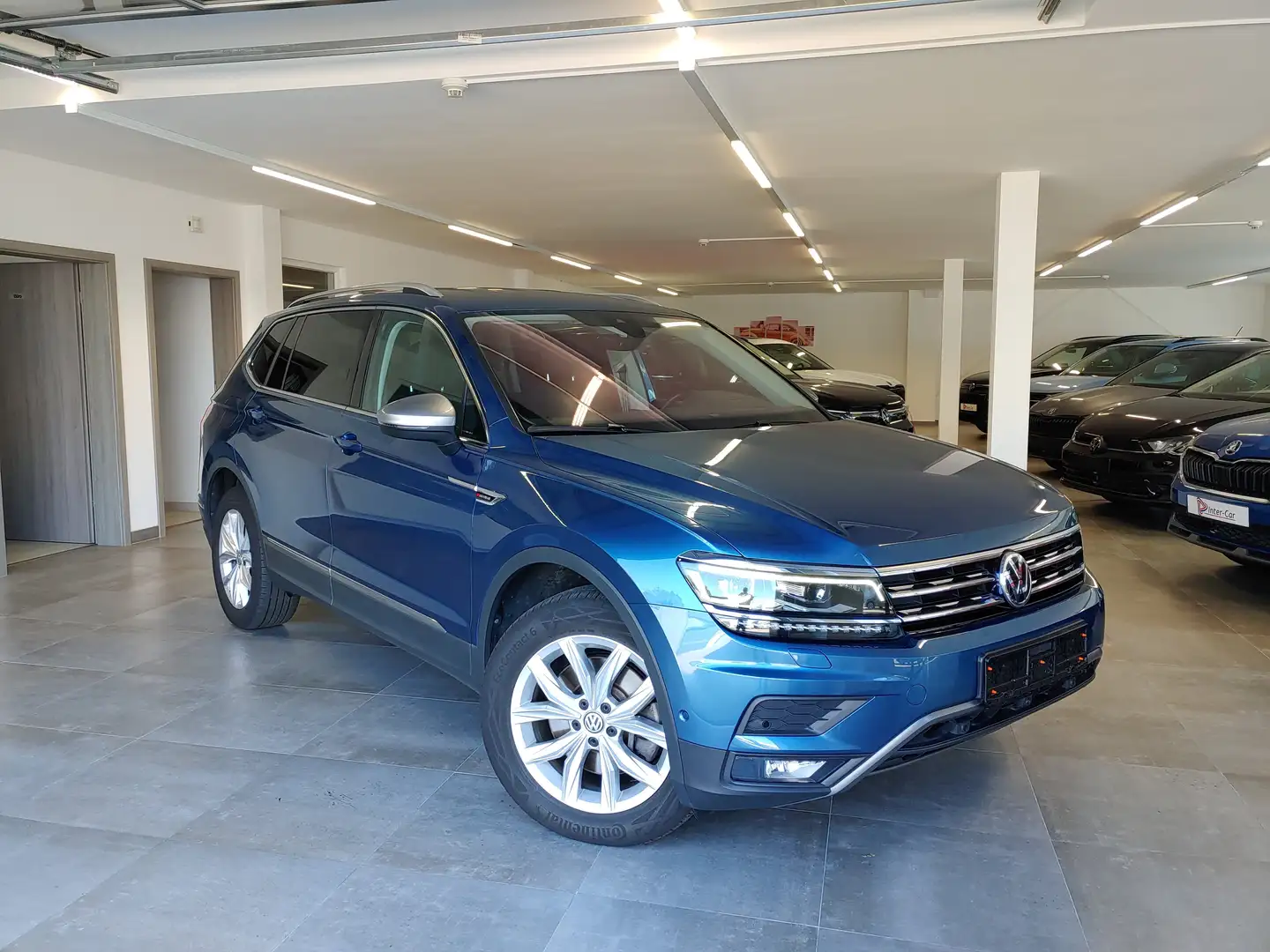 Volkswagen Tiguan Allspace 2.0 TDI DSG HL 4M AHK/Navi-Pro/DCC/Matrix/360° Blau - 2