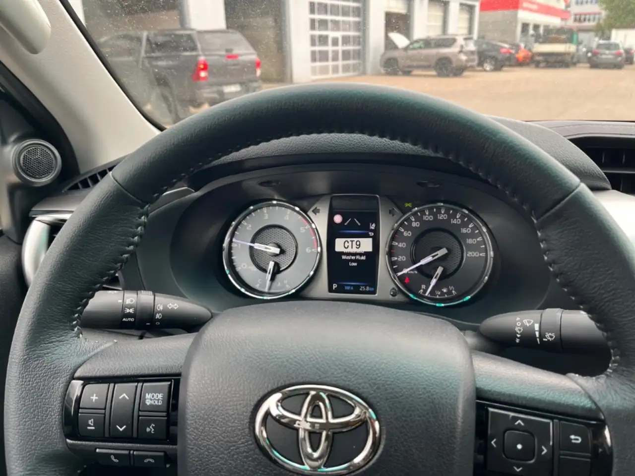 Toyota Hilux Double Cab Comfort 4x4 2.8 D-4D EU6d 15