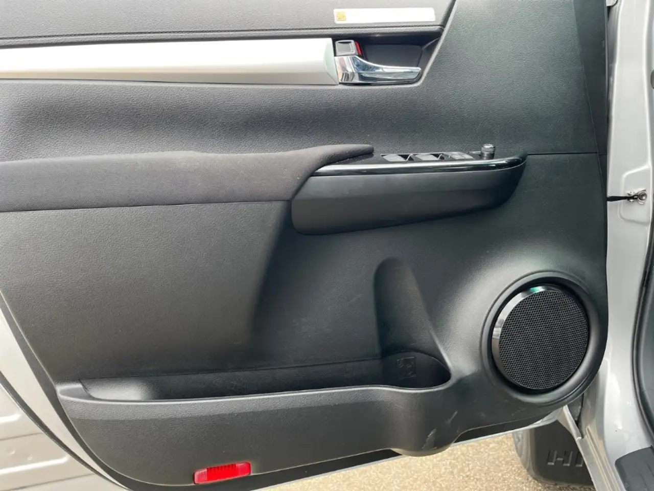 Toyota Hilux Double Cab Comfort 4x4 2.8 D-4D EU6d 13
