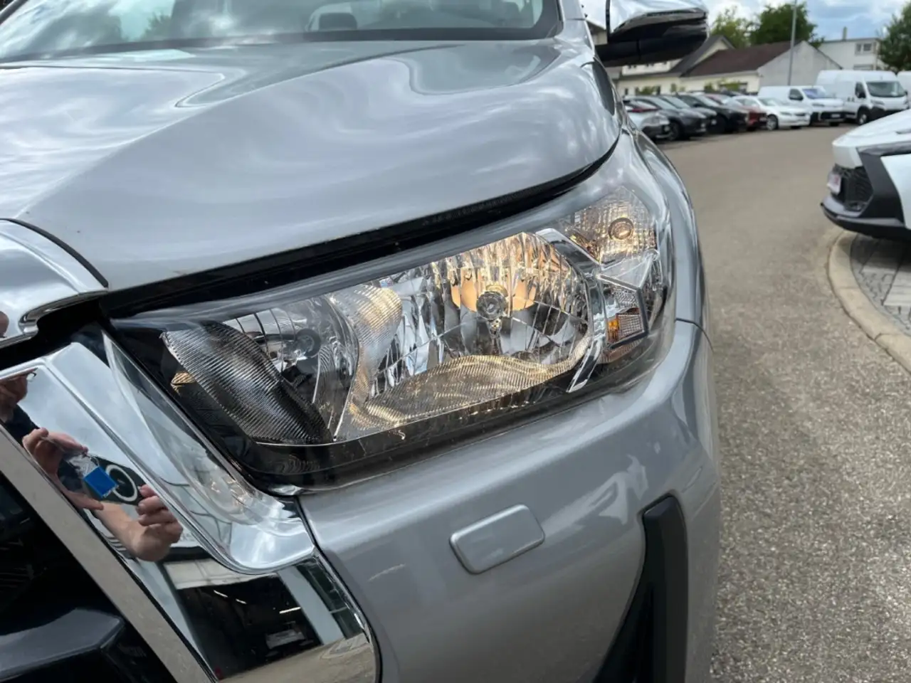 Toyota Hilux Double Cab Comfort 4x4 2.8 D-4D EU6d 7