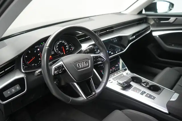 Audi A6 view 13