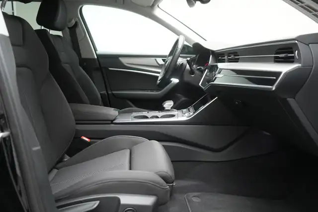 Audi A6 view 7
