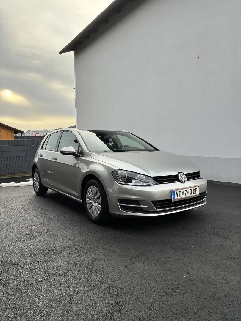 Volkswagen Golf Golf Trendline 1,2 TSI Trendline Silber - 1