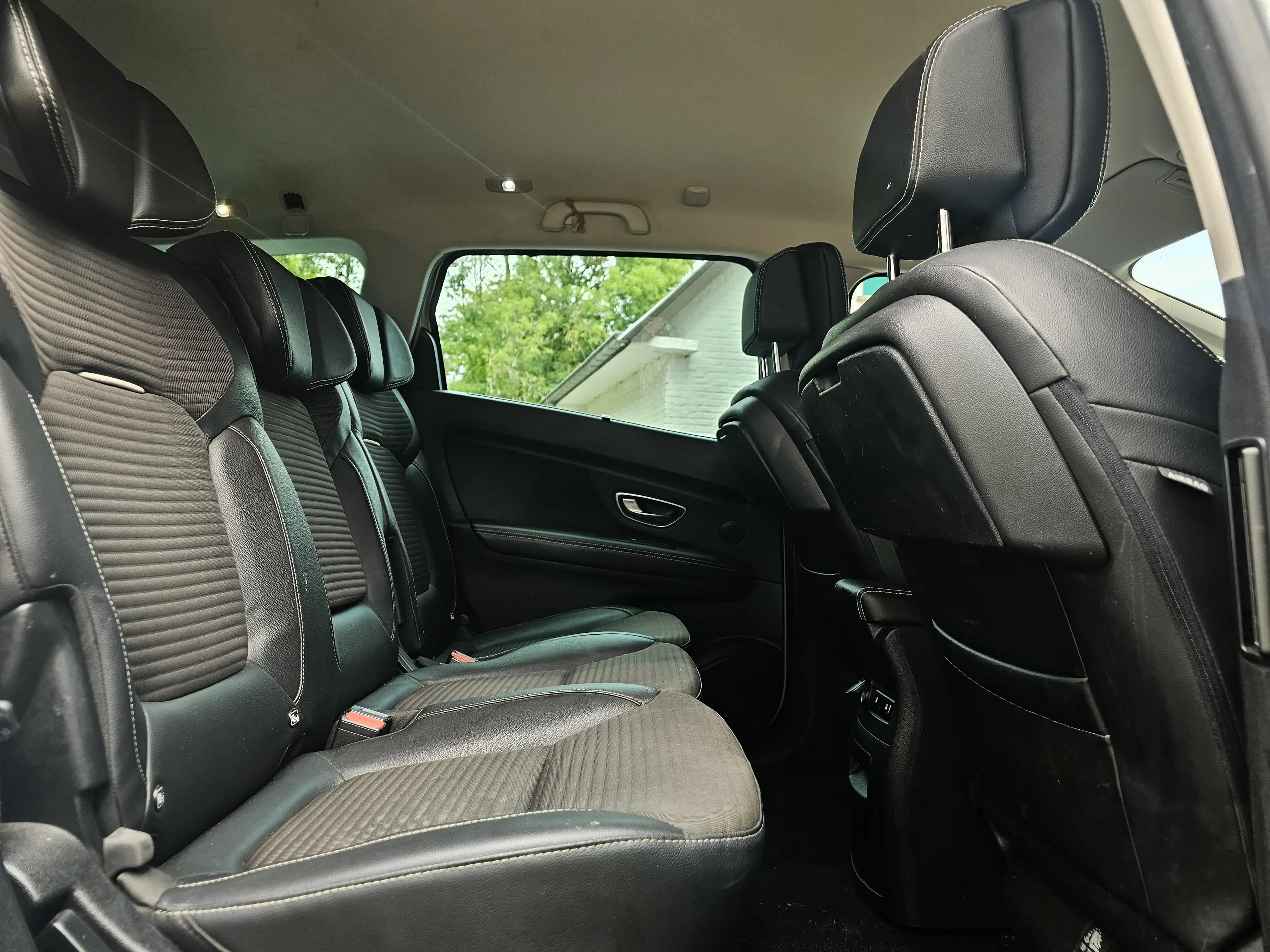 Renault Grand Scenic 1.2 TCe * Bose Edition * 7 PLACES * 1 MAIN * LED+CUIR+NAVI+...* — photo 11