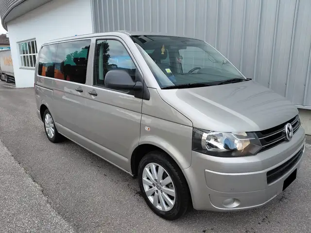 Volkswagen T5 Multivan 2.0 TDI DSG