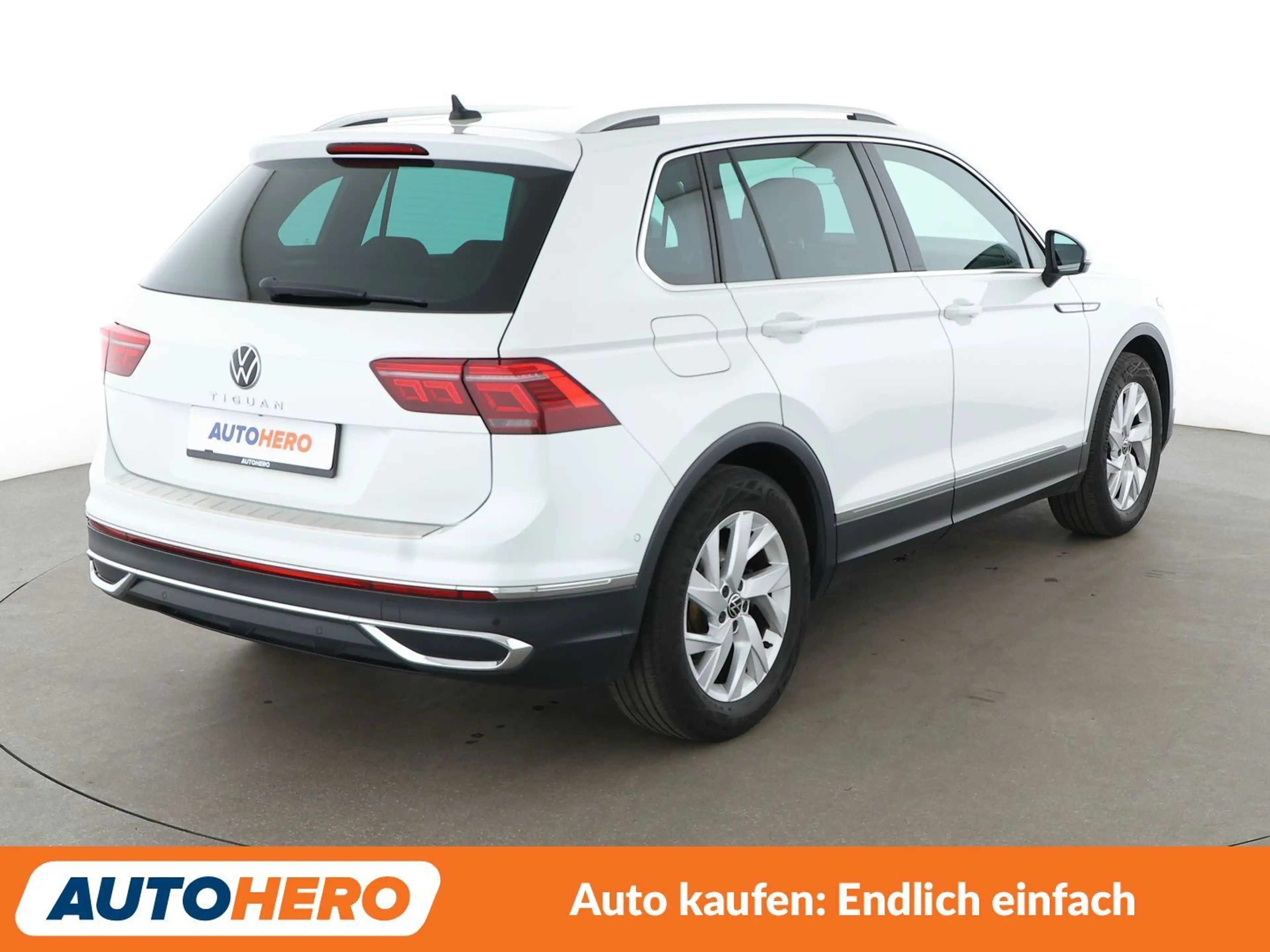Volkswagen Tiguan 1.5 TSI ACT Elegance Aut.*NAVI*HUD*LED* — photo 6