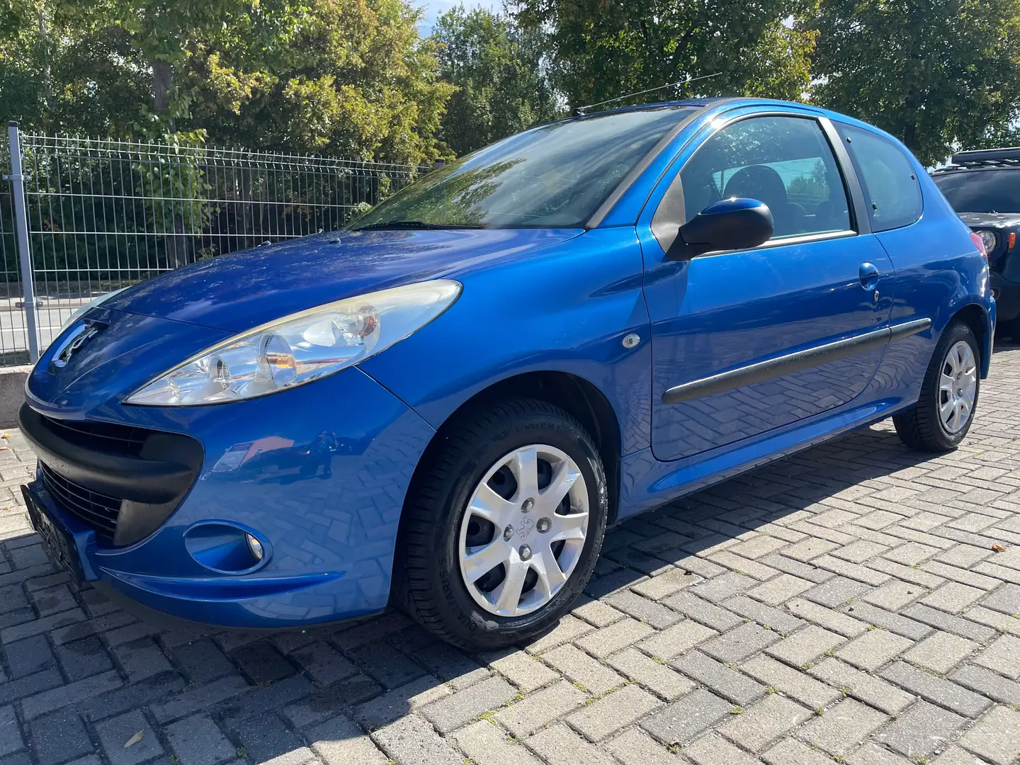 Peugeot 206 + 1,4 Klima HU+AU neu Blau - 1