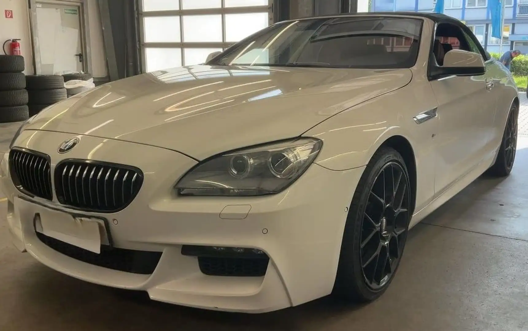BMW 650 Cabriolet 650iA Білий - 1
