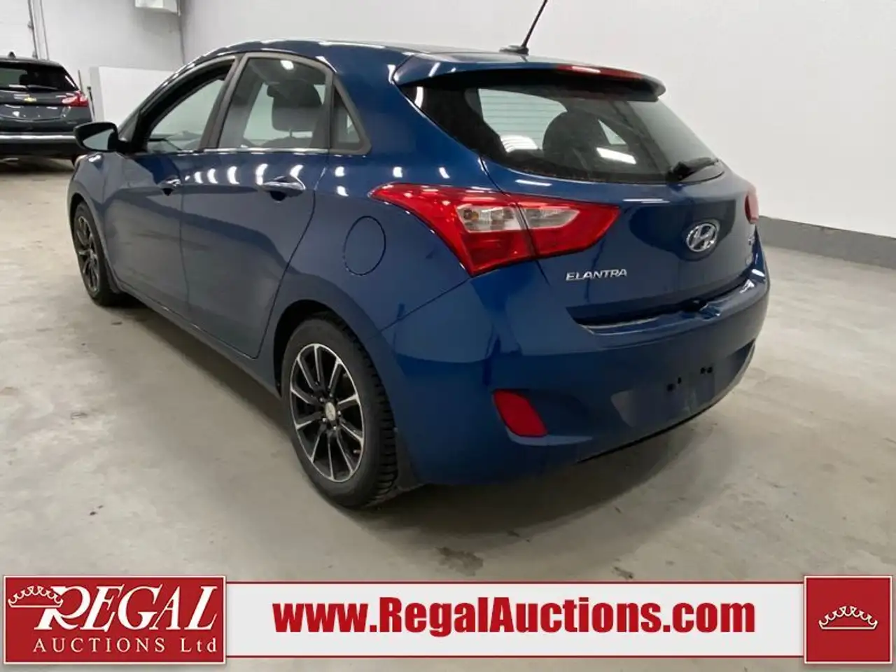 Hyundai ELANTRA photo Hyundai ELANTRA