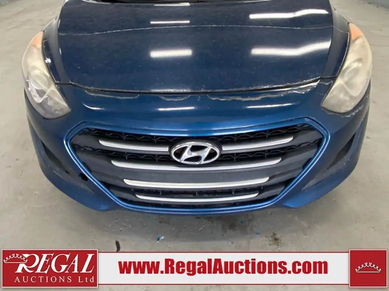 Hyundai ELANTRA photo Hyundai ELANTRA